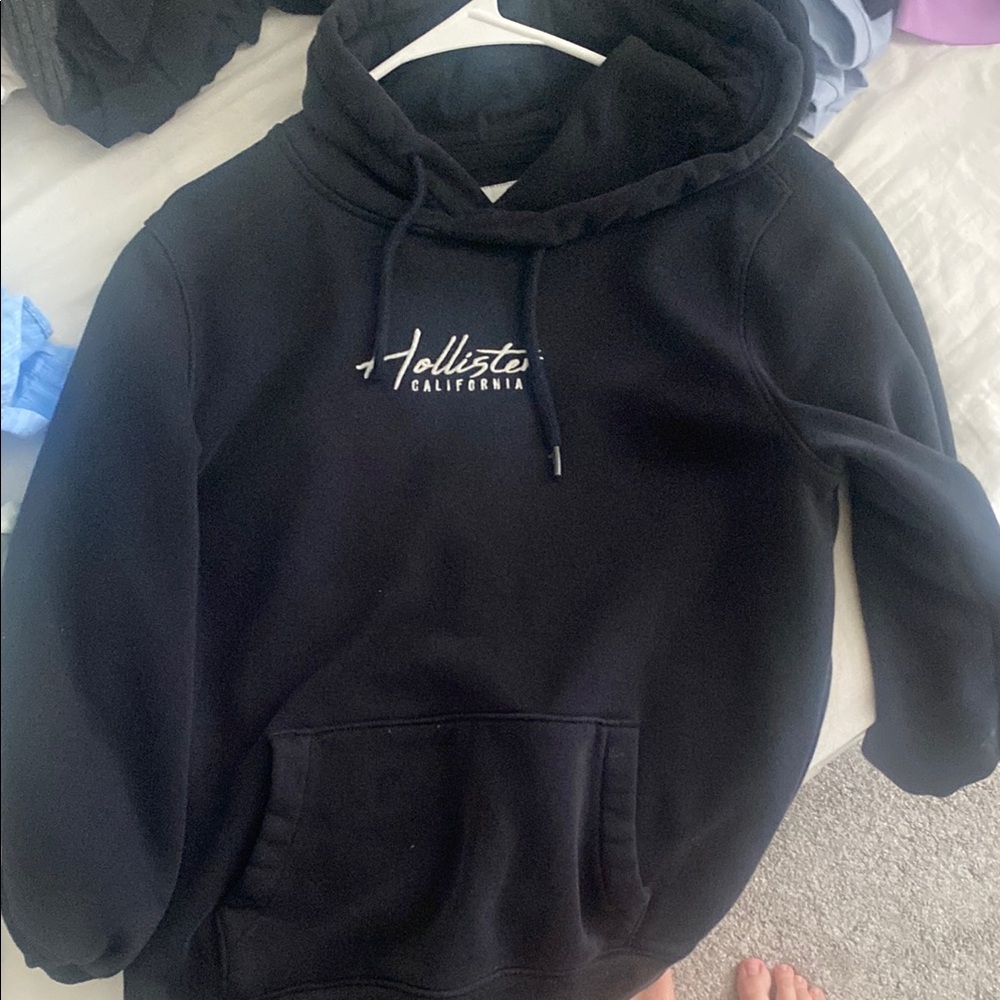 Hollister Classic Black Pullover